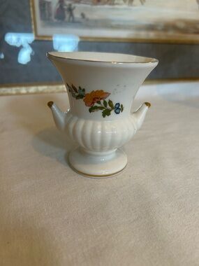 Wedgwood Vintage Floral Porcelain Bud Vase urn style with Gold Trim
